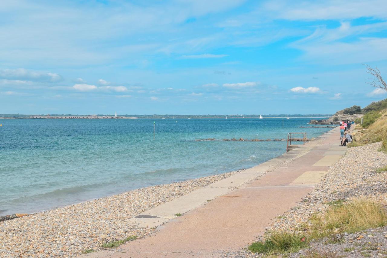 فيلا Dartmouth House Totland المظهر الخارجي الصورة